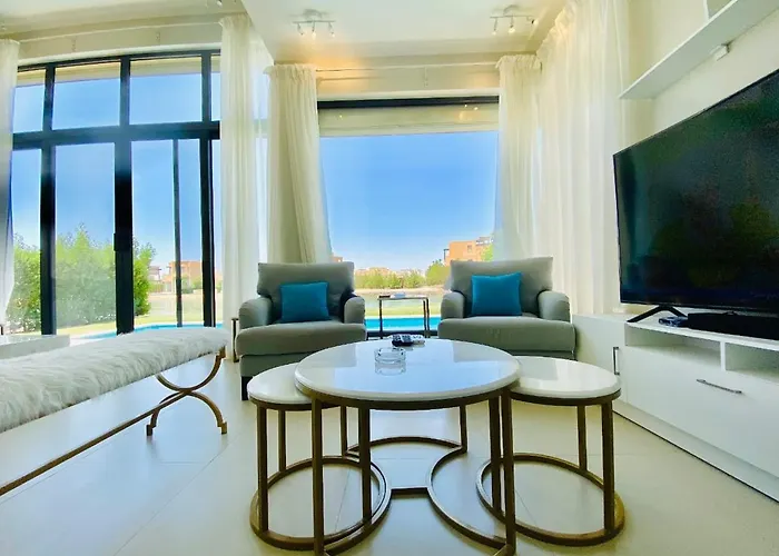 Luxury Twaila Villa